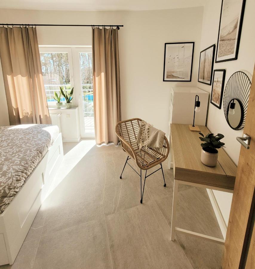 Pine Point Apartament With Terrace, Shared Pool, Tennis Court Поберово Екстериор снимка