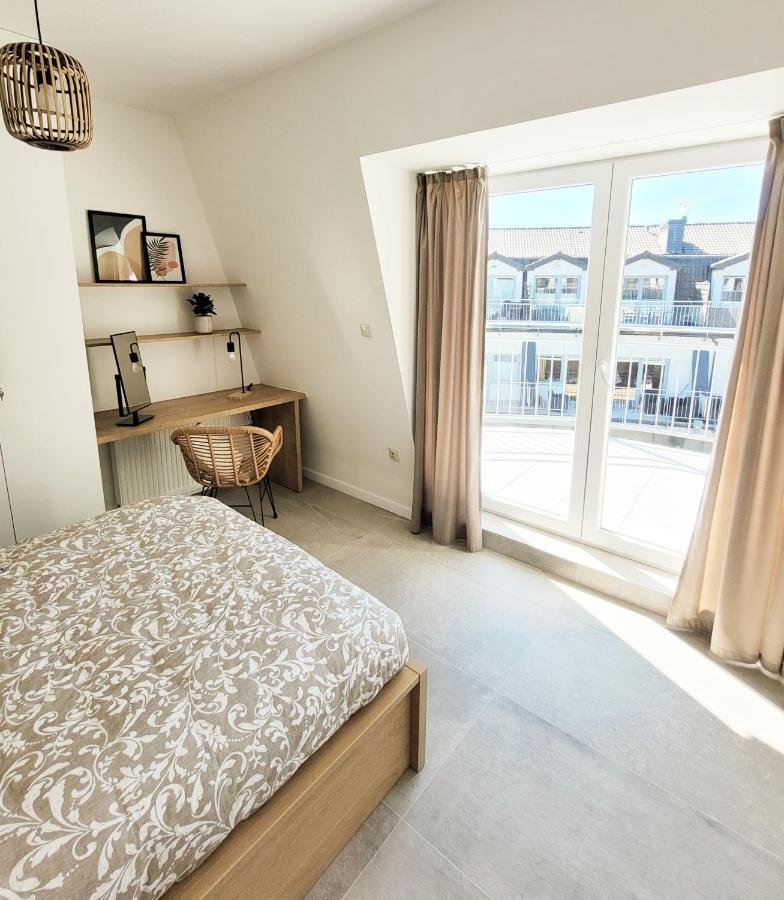 Pine Point Apartament With Terrace, Shared Pool, Tennis Court Поберово Екстериор снимка