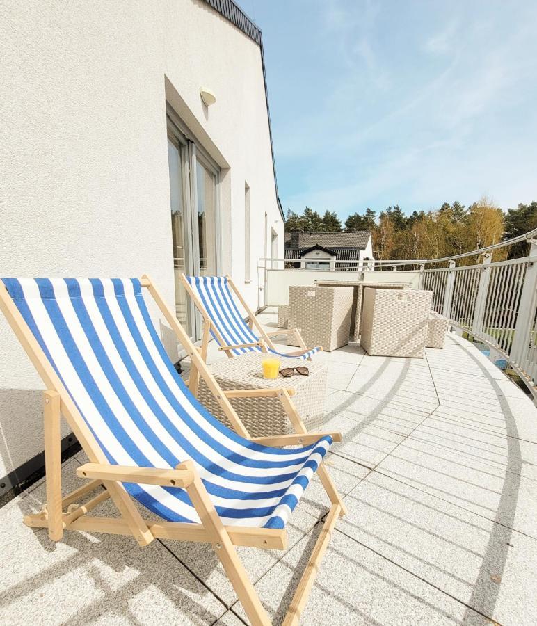 Pine Point Apartament With Terrace, Shared Pool, Tennis Court Поберово Екстериор снимка