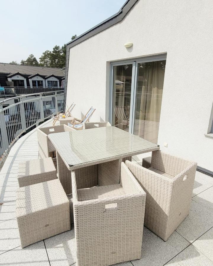 Pine Point Apartament With Terrace, Shared Pool, Tennis Court Поберово Екстериор снимка