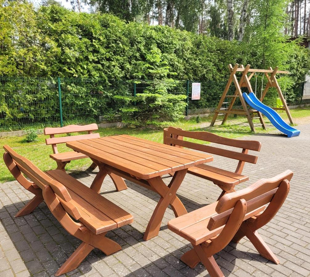 Pine Point Apartament With Terrace, Shared Pool, Tennis Court Поберово Екстериор снимка